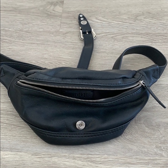 Forever 21 Black Mini Bag - Picture 3 of 4